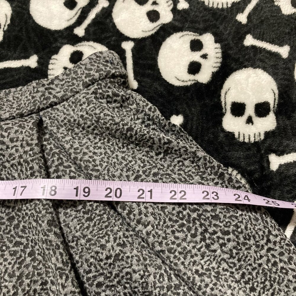 DYNAMITE Grey black leopard print full pleated mini skater skirt ~ SMALL MEDIUM - Picture 8 of 11